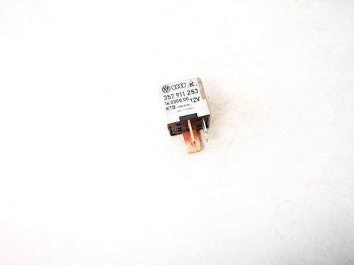 Used Electronic sensor Electronic sensor VW PASSAT B3/B4 Variant (3A5, 35I) 1.9 TDI (90 hp) 32879578 32879578