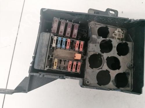 Used Fuse box Fuse box 33078817 33078817