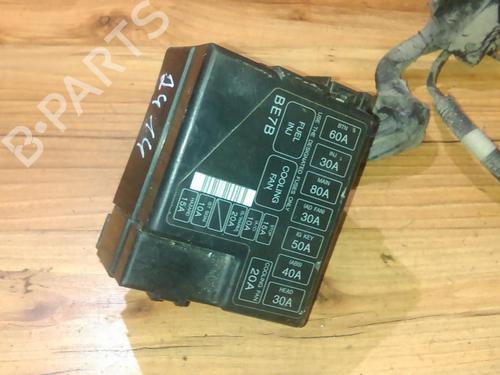 Used Fuse box Fuse box MAZDA 323 F V (BA) 1.5 16V (BA11) (88 hp) 33531295 33531295