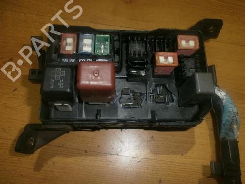 Used Fuse box Fuse box TOYOTA AVENSIS (_T22_) 1.6 i (AT220_, AT220R) (101 hp) 33484040 33484040