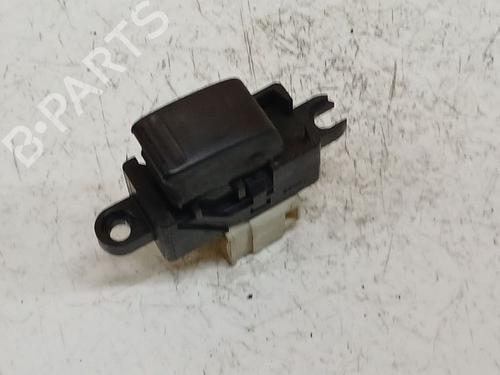 switch-nissan-almera-ii-hatchback-n16-2000-40244618 main image