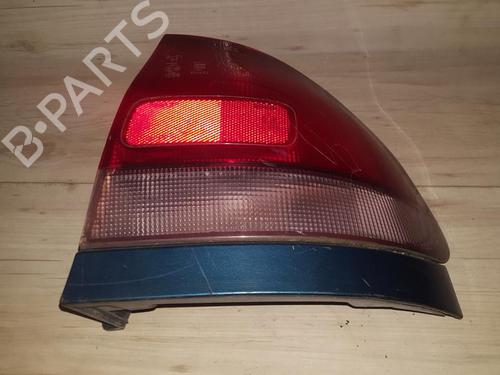 Farolim direito Farolim direito MAZDA 626 IV Hatchback (GE) 2.0 i (GE10S1) (115 hp) 35648752 35648752