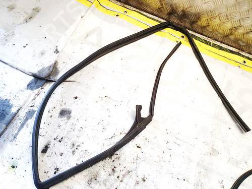 Türkonturgummi für Türkonturgummi TOYOTA YARIS (_P1_) 1.0 (SCP10_, SCP10R) (68 hp) 35243546 35243546
