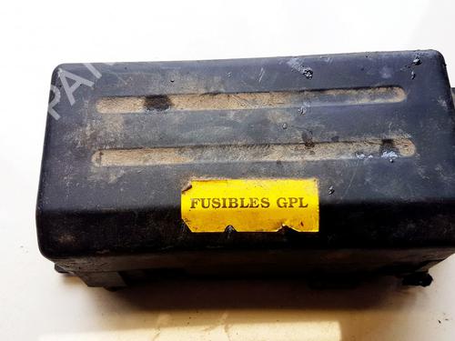 Used Fuse box CHEVROLET AVEO / KALOS Saloon (T250, T255) 1.2 (72 hp) 33062724