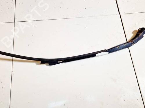 Used Front windshield wiper arm Front windshield wiper arm 32578182 32578182