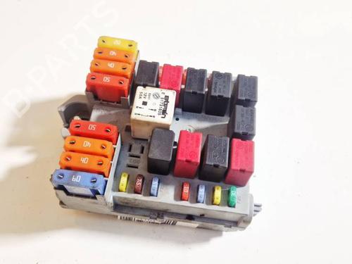 Used Fuse box Fuse box 32579435 32579435