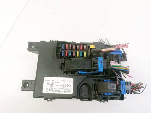 Used Fuse box Fuse box FIAT PUNTO EVO (199_) 1.4 (199AXB1A) (77 hp) 32924396 32924396