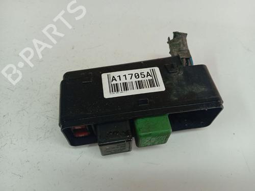 Used Fuse box Fuse box 38974211 38974211