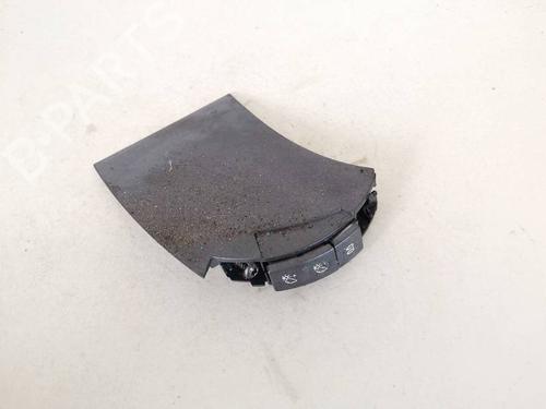 Interruttore Interruttore VW PHAETON (3D1, 3D2, 3D3, 3D4, 3D6, 3D7, 3D8, 3D9) 3.2 V6 (241 hp) 35302939 35302939