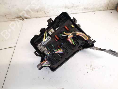 Used Fuse box Fuse box CITROËN C3 I (FC_, FN_) 1.4 Flex (80 hp) 32587334 32587334