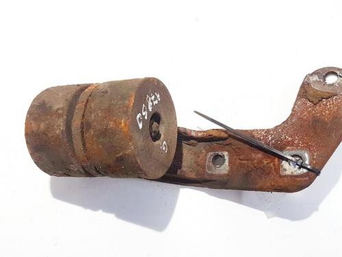 Used Engine mount Engine mount SUZUKI GRAND VITARA I (FT, HT) 2.7 (JA 627) (173 hp) 32900923 32900923