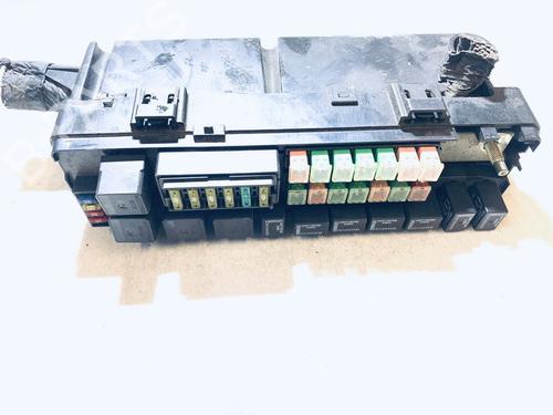 Used Fuse box Fuse box CHRYSLER 300M (LR) 2.7 V6 24V (204 hp) 33103912 33103912