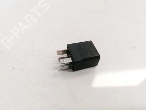 Electronic sensor OPEL ZAFIRA A MPV (T98) 2.0 DI 16V (F75) | BP33089861M84 - Image 3