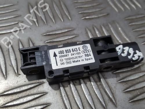 Used Electronic module Electronic module VW TOUAREG (7LA, 7L6, 7L7) 5.0 V10 TDI (313 hp) 33503535 33503535