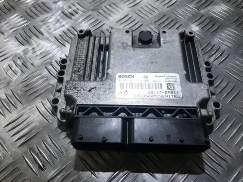 Used Engine control unit (ECU) Engine control unit (ECU) KIA CEE'D Hatchback (ED) 1.6 CRDi 128 (128 hp) 33490822 33490822