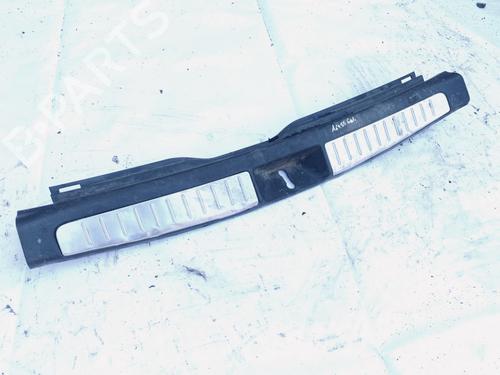 Estribo Estribo TOYOTA AVENSIS (_T25_) 2.0 D-4D (CDT250_, CDT250R) (116 hp) 35618294 35618294