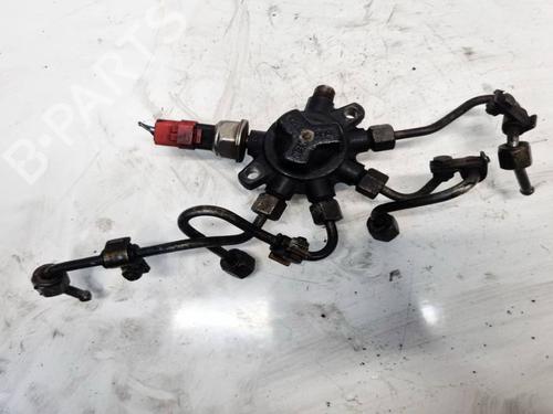 Used Injection rail Injection rail 34779941 34779941