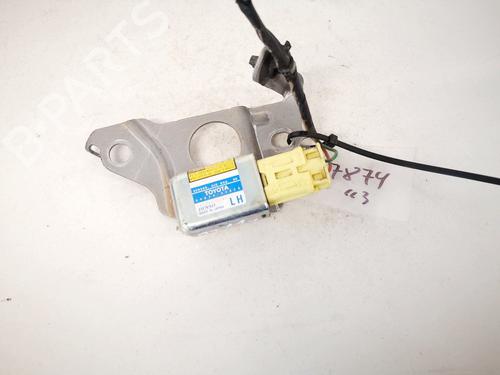 Used Electronic module Electronic module TOYOTA RAV 4 II (_A2_) 2.0 D 4WD (CLA20_, CLA21_, CLA20R, CLA21R) (116 hp) 32909592 32909592