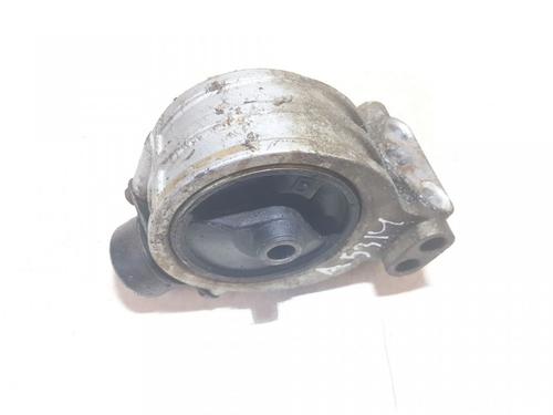 Used Engine mount Engine mount MITSUBISHI GALANT VIII Estate (EA_, EC_) 2.0 (EA2W) (136 hp) 33520932 33520932