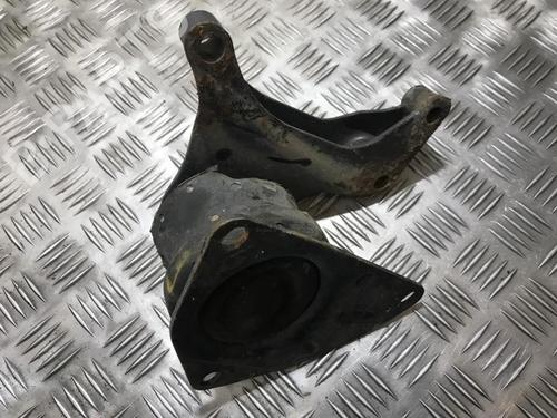 Used Engine mount Engine mount VW POLO Van Hatchback Van (6N1) 1.9 D (64 hp) 33492915 33492915