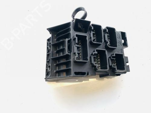 Used Fuse box Fuse box 33092674 33092674