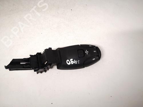 Used Steering wheel controls Steering wheel controls 35478008 35478008