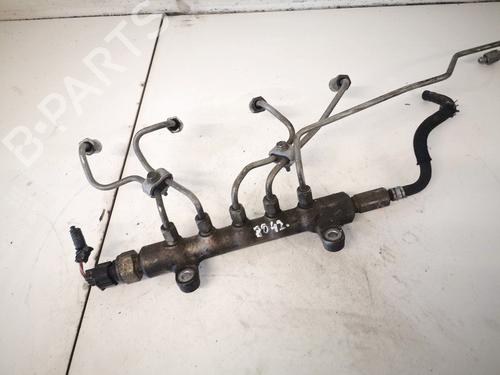 Used Injection rail Injection rail 35415702 35415702