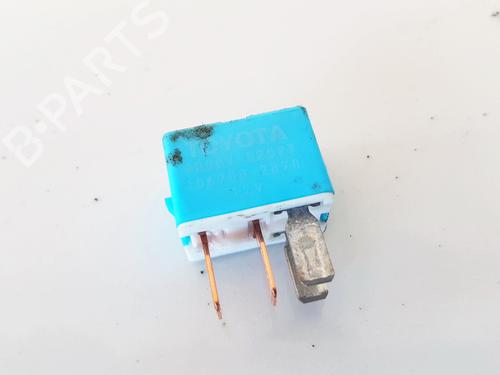 Used Other Other TOYOTA PREVIA II (_R3_) 2.0 D-4D (CLR30_, CLR30R) (116 hp) 33065052 33065052