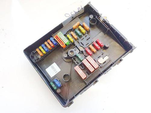 Used Fuse box Fuse box SKODA SUPERB II (3T4) 2.0 TDI (170 hp) 32944290 32944290