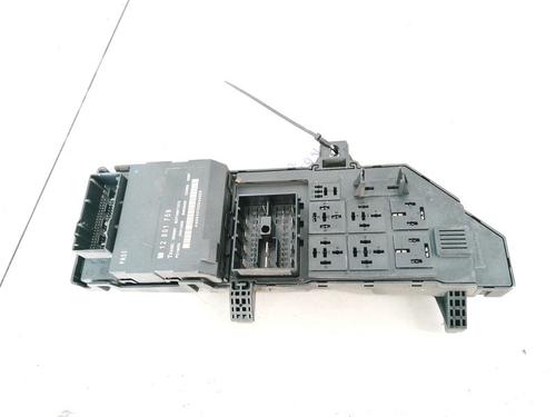 Used Fuse box SAAB 9-3 (YS3F, E79, D79, D75) 2.2 TiD (125 hp) 33095688