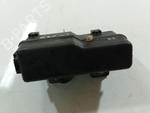 Used Fuse box Fuse box TOYOTA COROLLA Verso (ZER_, ZZE12_, R1_) 2.2 D-4D (AUR10_, AUR10R) (177 hp) 33308320 33308320