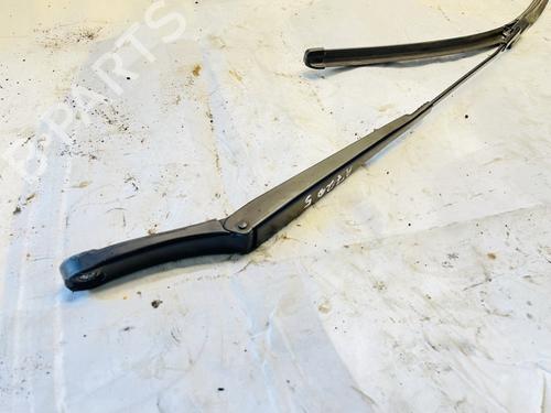 front-windshield-wiper-arm-vw-touran-1t1-1t2-2003-2004-2005-2006-2007-2008-2009-2010-2011-32880727 main image