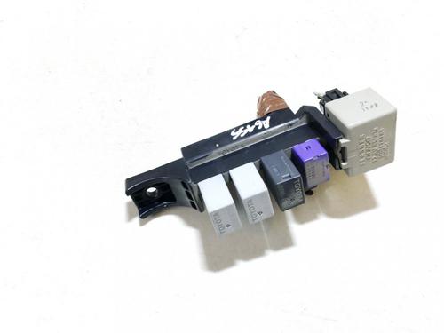 Used Fuse box Fuse box 33068932 33068932
