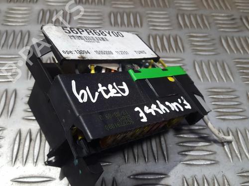 Used Fuse box Fuse box FIAT ULYSSE (179_) 2.0 D Multijet (136 hp) 33500484 33500484