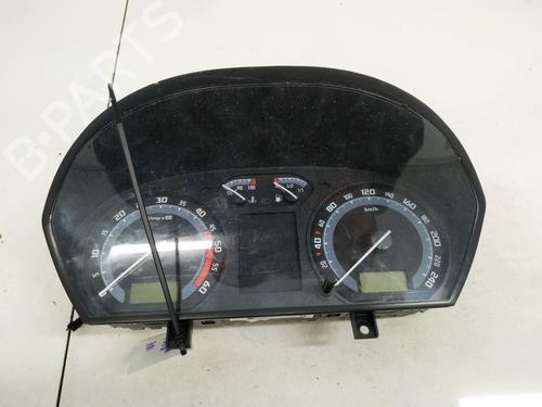 Used Instrument cluster Instrument cluster 35562775 35562775