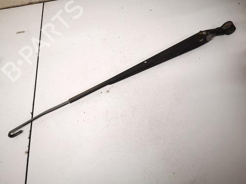 Used Front windshield wiper arm Front windshield wiper arm TOYOTA YARIS (_P1_) 1.0 (SCP10_, SCP10R) (68 hp) 32896839 32896839