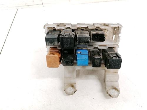 fuse-box-nissan-almera-ii-hatchback-n16-2000-33092801 main image