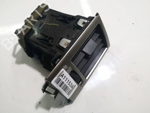 Used Air vent NISSAN TIIDA Hatchback (C11) 1.5 dCi (106 hp) 32969255