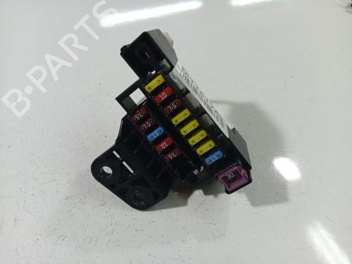 Used Fuse box Fuse box 37512968 37512968