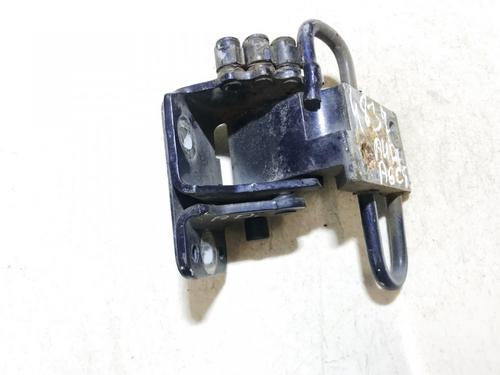 hingedoor-check-strap-audi-a6-c5-4b2-4b4-1997-1998-1999-2000-2001-2002-2003-2004-2005-33517894 main image