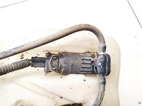 Used Washer pump Washer pump ALFA ROMEO 159 (939_) 2.4 JTDM (939AXD12, 939AXD1B) (200 hp) 34988185 34988185
