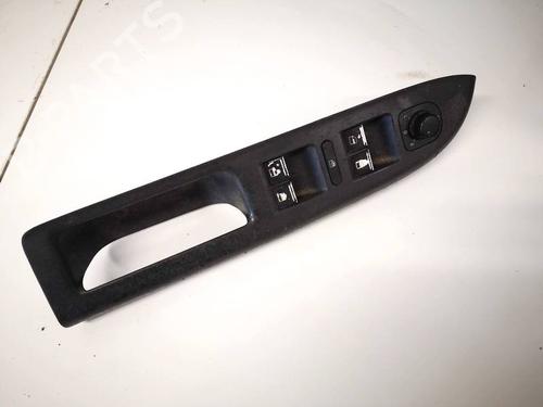 switch-vw-golf-plus-v-5m1-521-2004-2005-2006-2007-2008-2009-2010-2011-2012-2013-32934287 main image