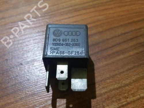 Used Electronic sensor Electronic sensor AUDI A4 B5 (8D2) 1.6 (100 hp) 33518852 33518852