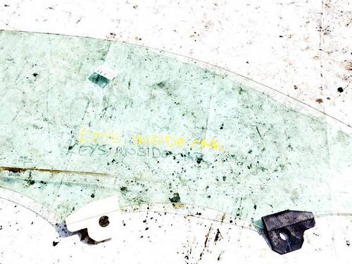 Used Front right door window Front right door window 38078666 38078666