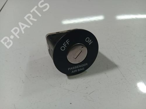 Kombi Kontakt / Stilkkontakt Kombi Kontakt / Stilkkontakt 38715299 38715299