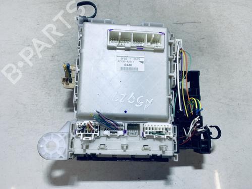 fuse-box-toyota-rav-4-iii-_a3_-2005-2006-2007-2008-2009-2010-2011-2012-2013-2014-33062207 main image
