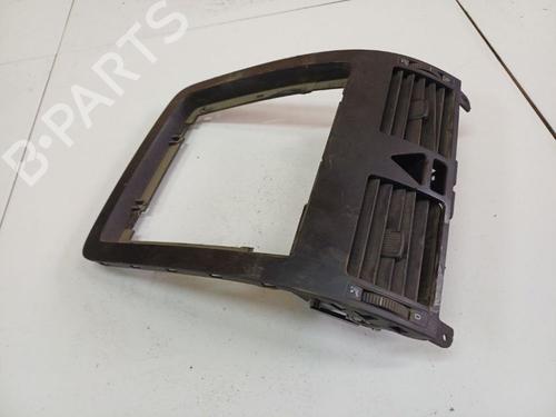 air-vent-vw-touran-1t1-1t2-2003-2004-2005-2006-2007-2008-2009-2010-2011-32553569 main image