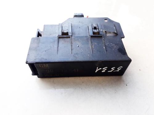 Used Fuse box Fuse box OPEL MERIVA A MPV (X03) 1.7 CDTI (E75) (100 hp) 33530216 33530216