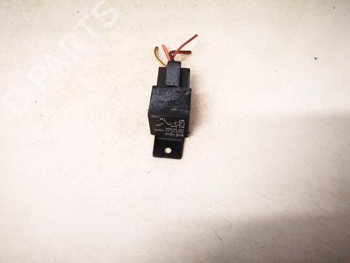 Used Electronic sensor Electronic sensor AUDI 80 B3 Saloon (893, 894, 8A2) 1.8 (75 hp) 32879752 32879752