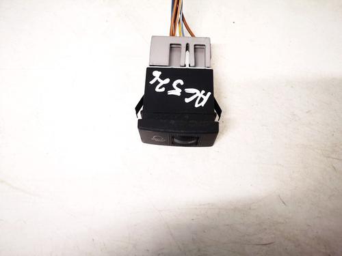switch-audi-a4-b5-8d2-1994-1995-1996-1997-1998-1999-2000-2001-35557004 main image